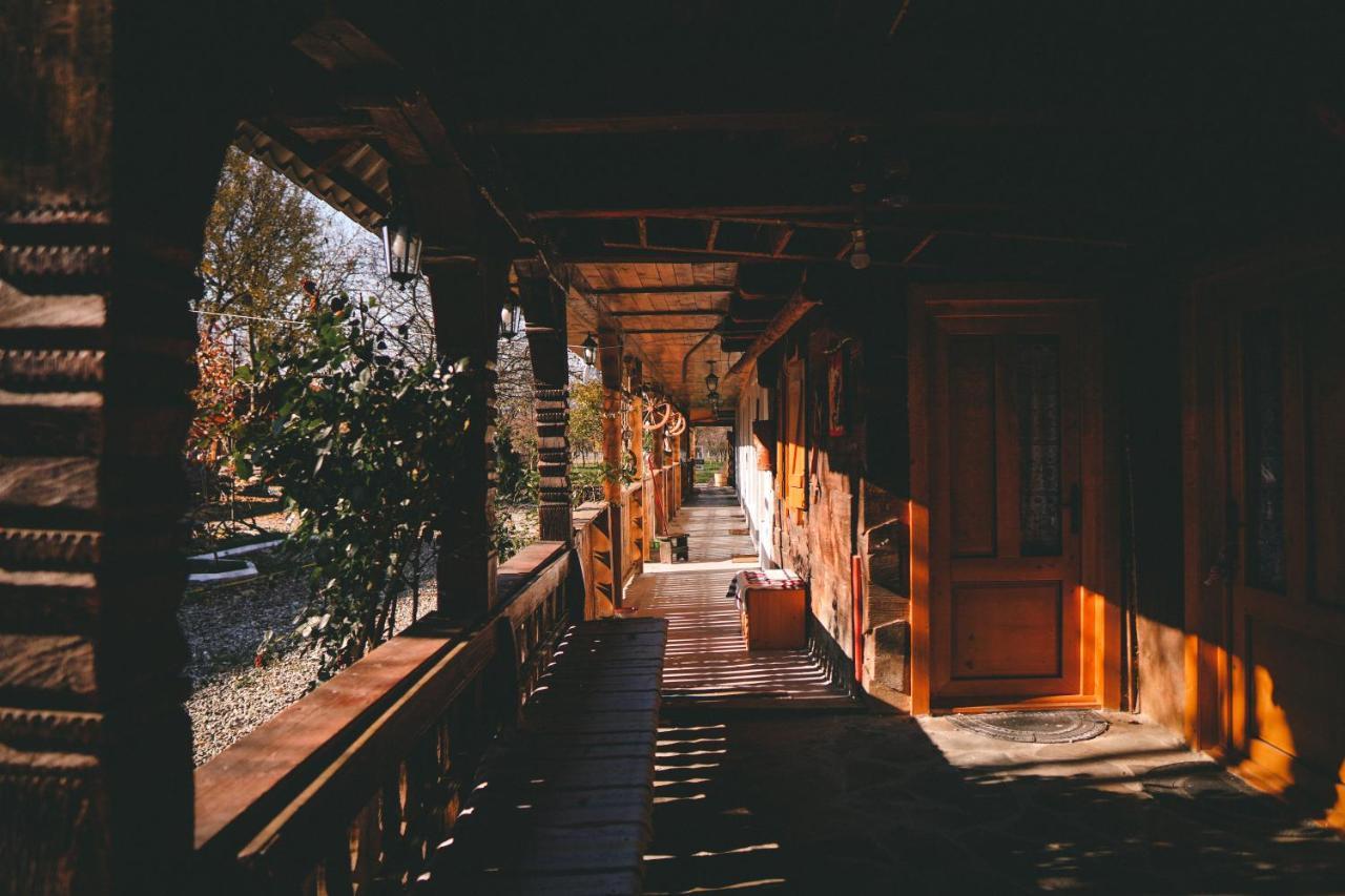 La Romaneasa Sapinta Luaran gambar